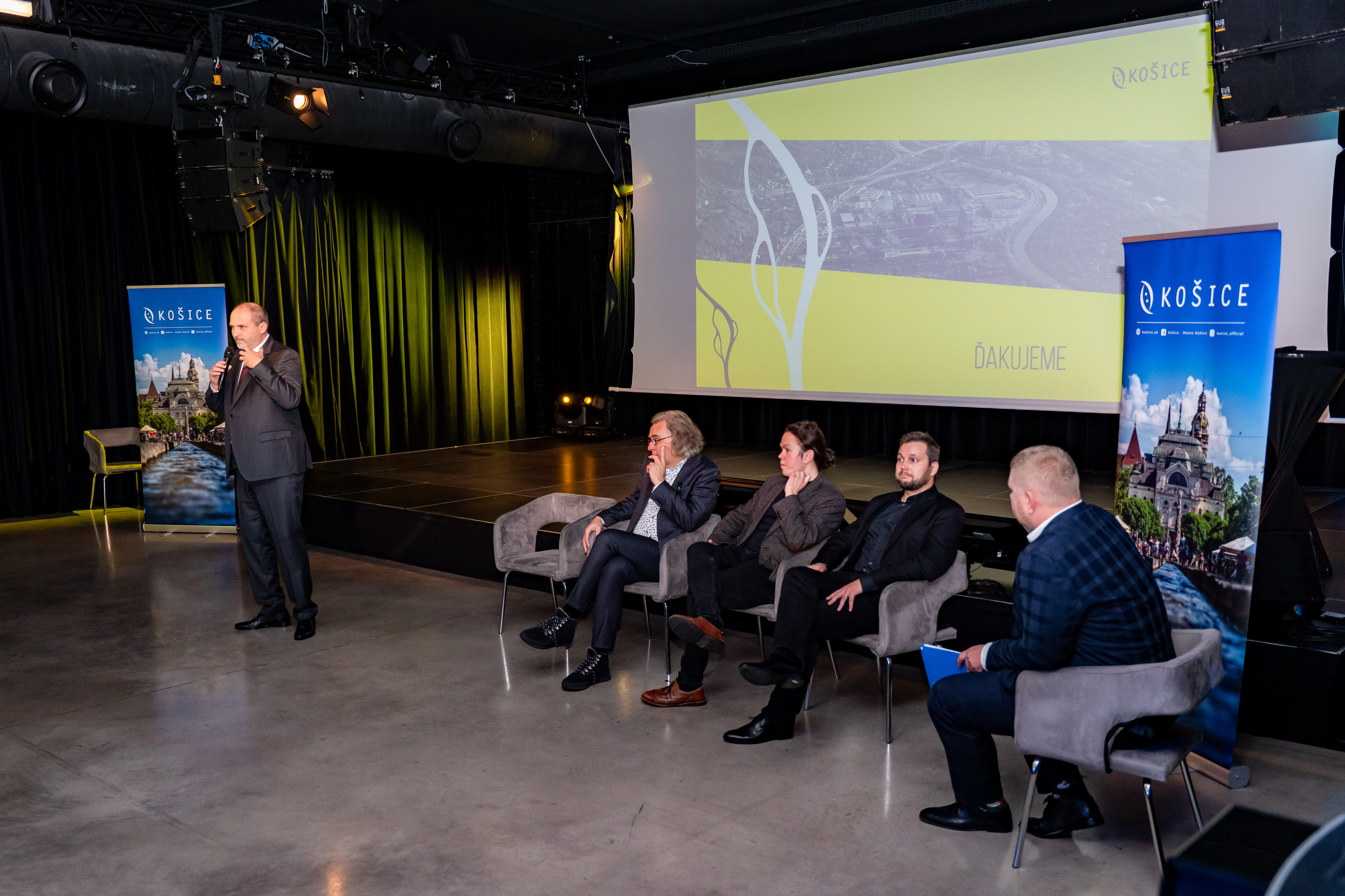 Verejna Prezentacia Nove mestske centrum Hornad - UHA-10